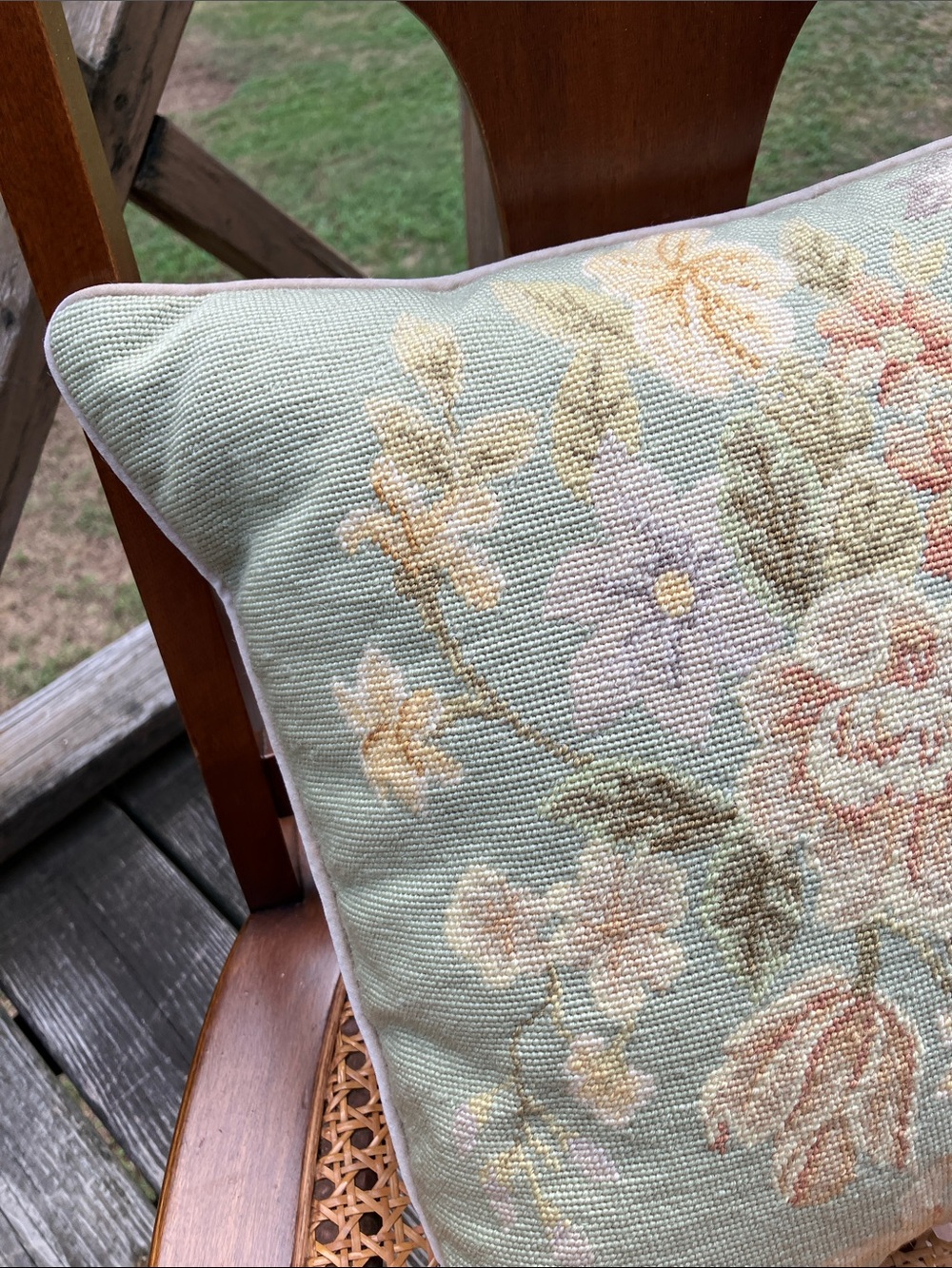 Vintage Floral Needlepoint Decorative Pillow French Country - Picture 10 of 16